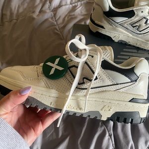 New balance 550 women’s size 6 (brand new)
